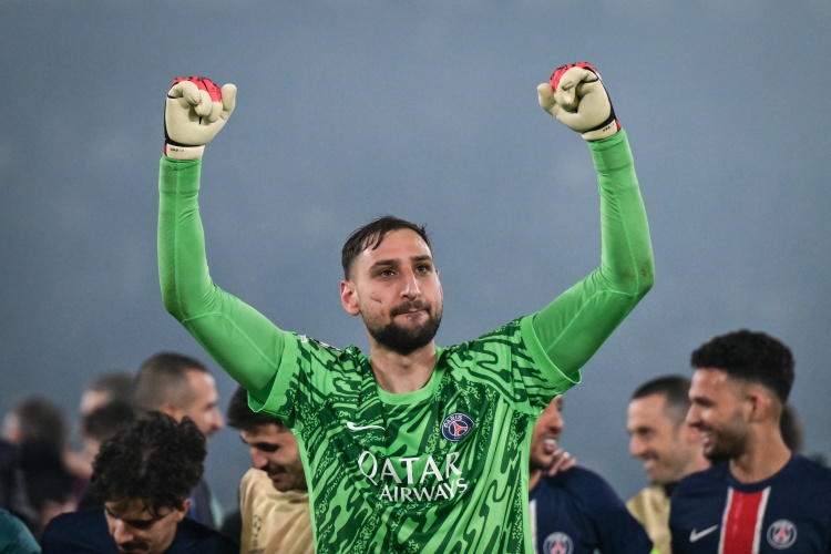 篮球数据库-邮报：安特卫普门将拉门斯、多纳鲁马、大马丁都是曼联门将候选